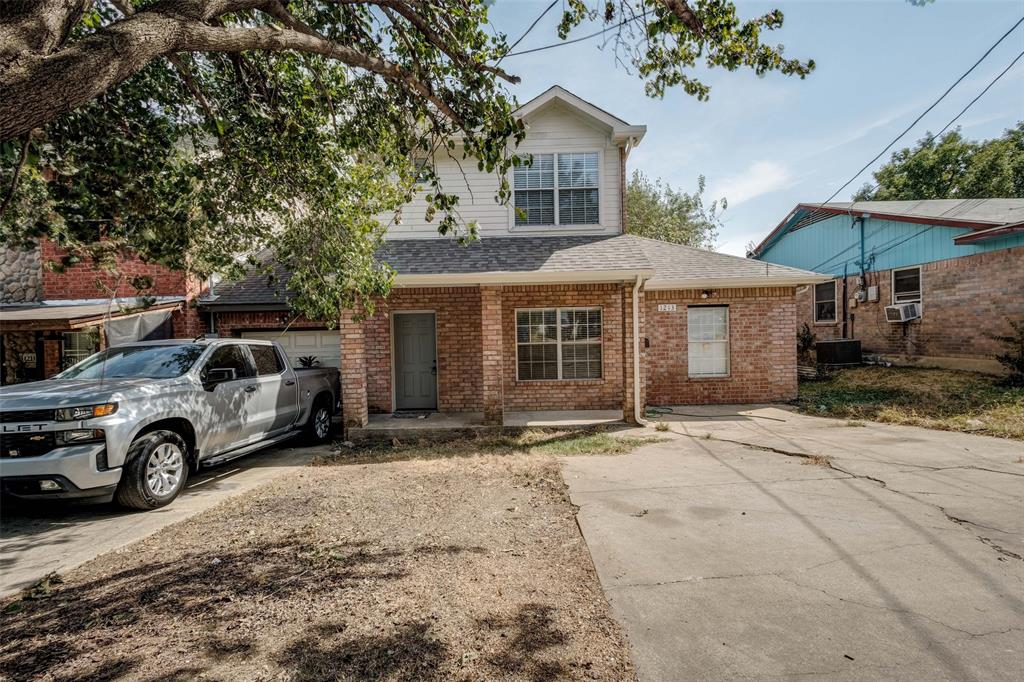 1213 College Street Property Photo 1