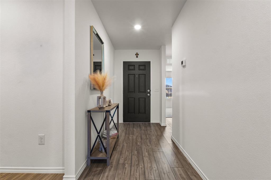 2117 Winding Creek Way Property Photo 4