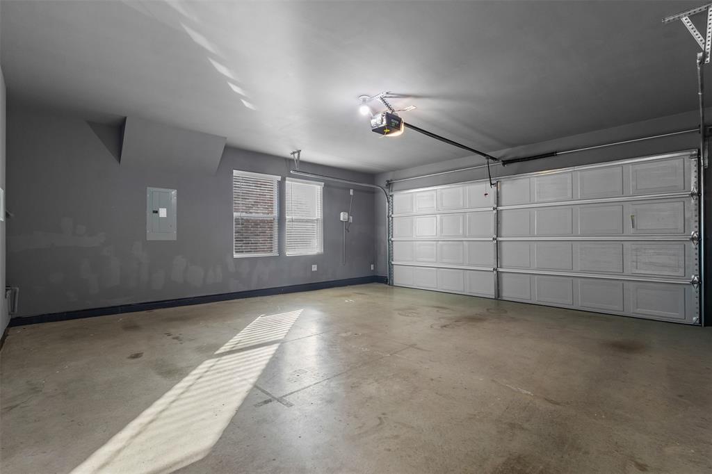 2117 Winding Creek Way Property Photo 26