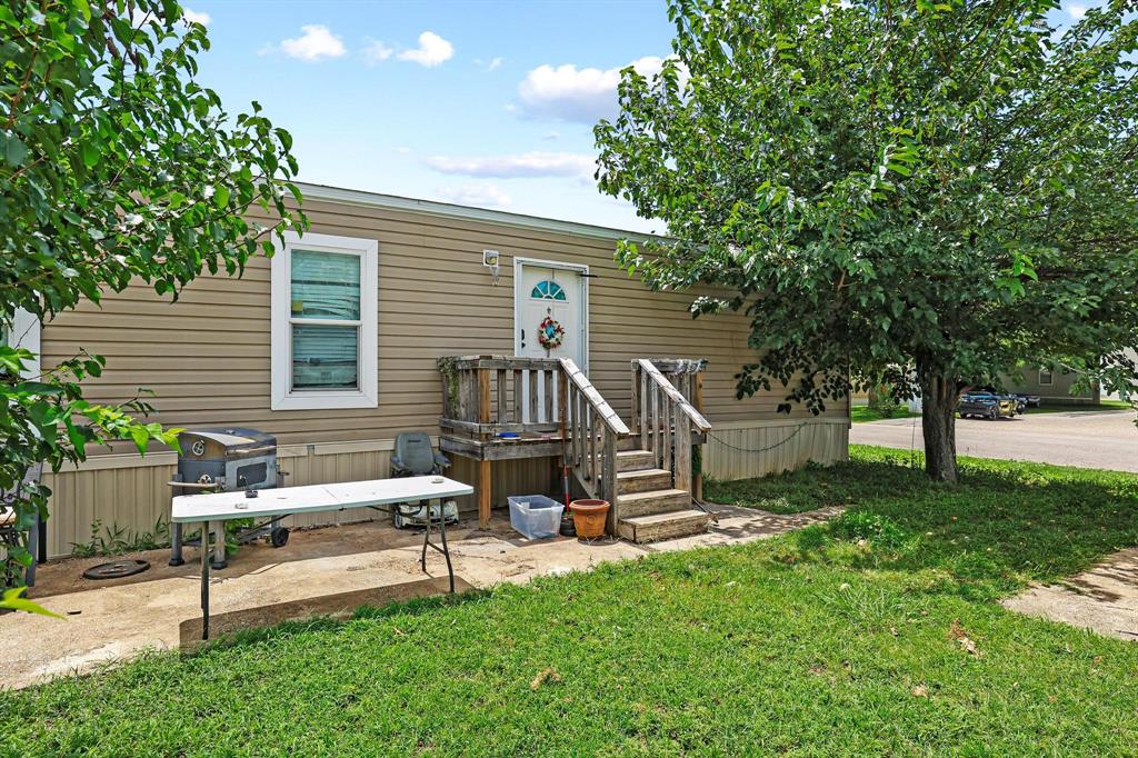 132 Knollwood Drive Property Photo 1