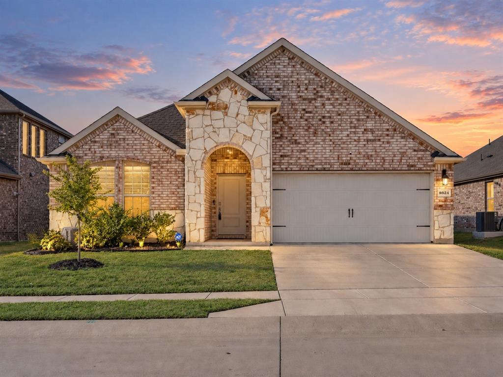 9824 Tin Star Street Property Photo 1