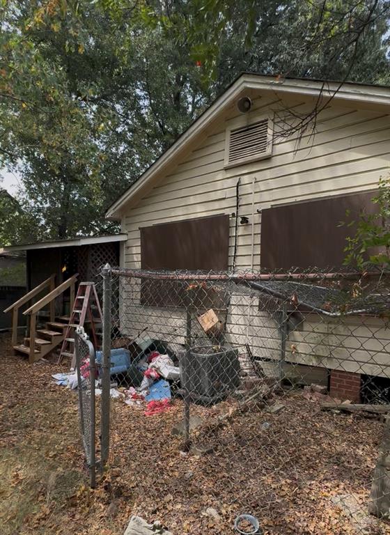 2301 Claiborne Avenue Property Photo 2