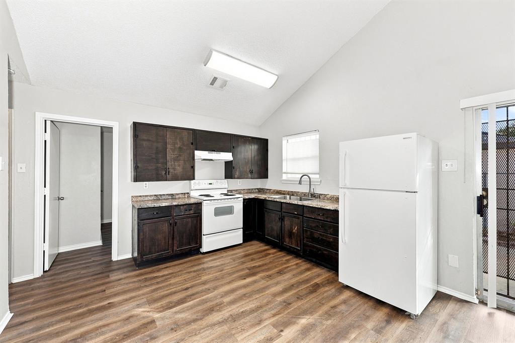 810 Bitter Creek Drive Property Photo 3