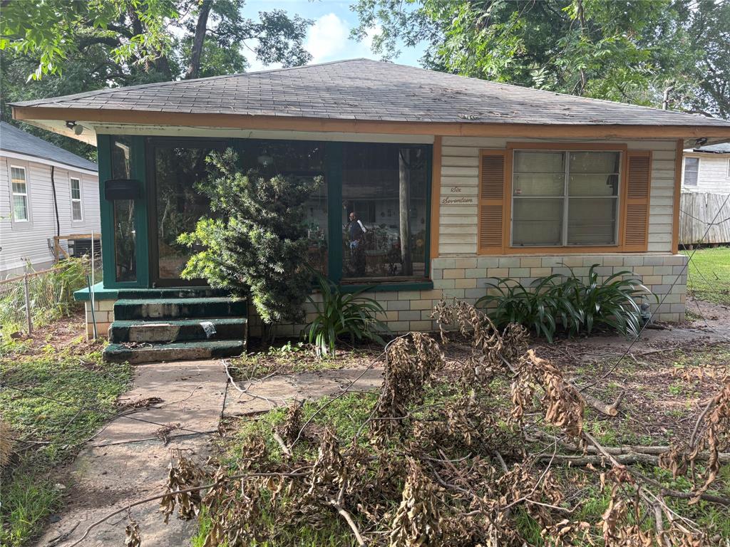 617 Kelly Street Property Photo 2