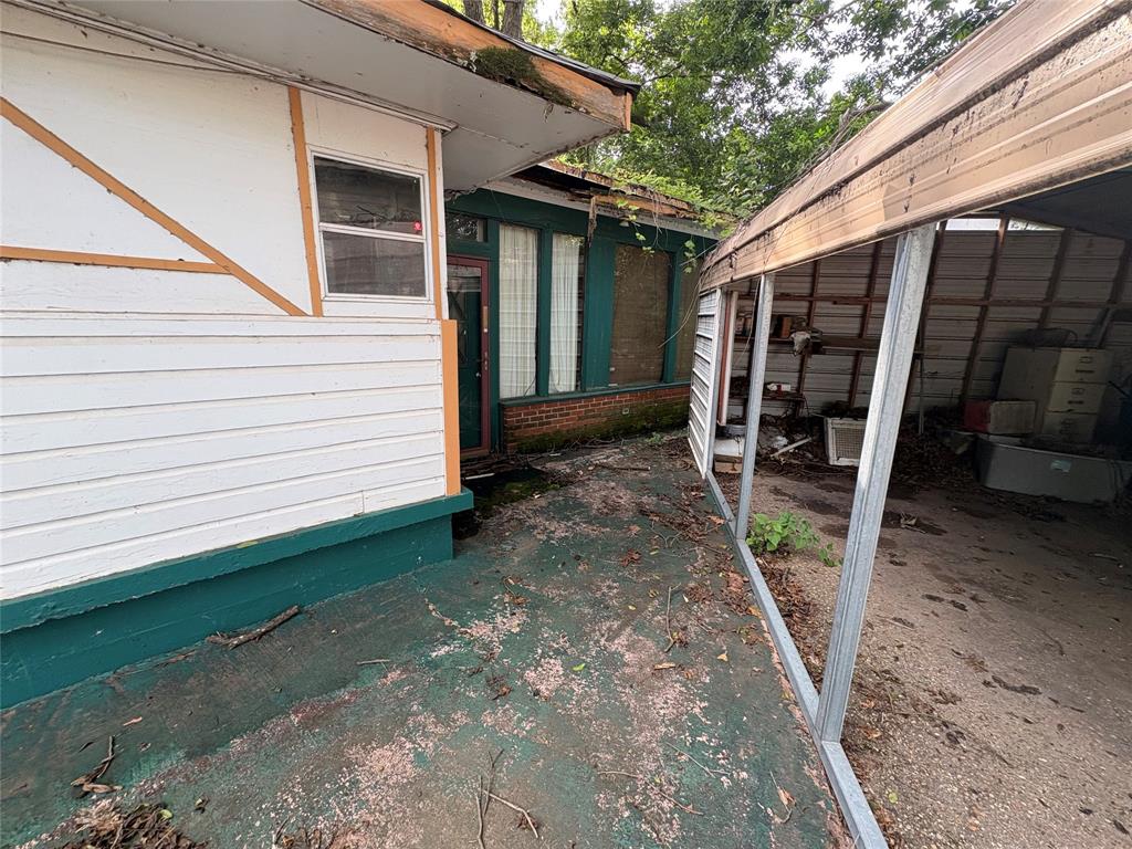 617 Kelly Street Property Photo 3