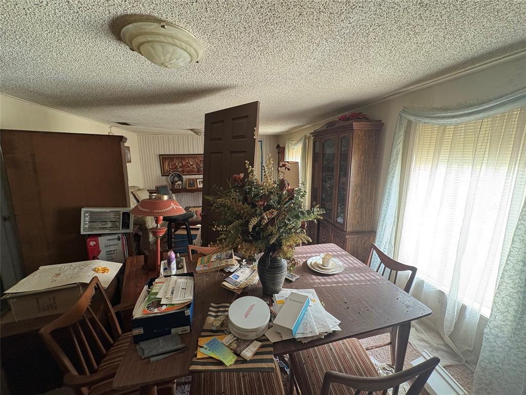 617 Kelly Street Property Photo 5