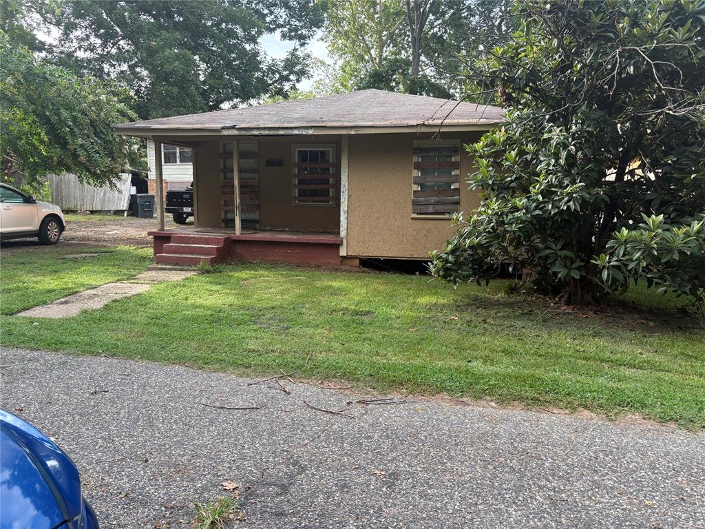 627 Kelly Street Property Photo 1