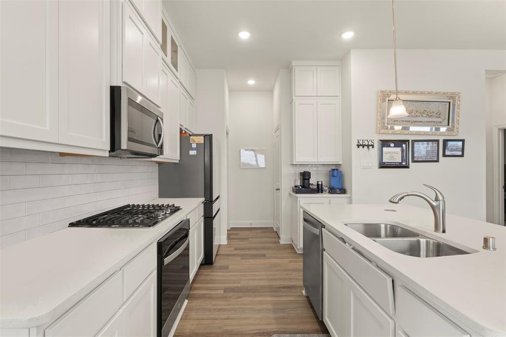 4131 Hudson Street Property Photo 11