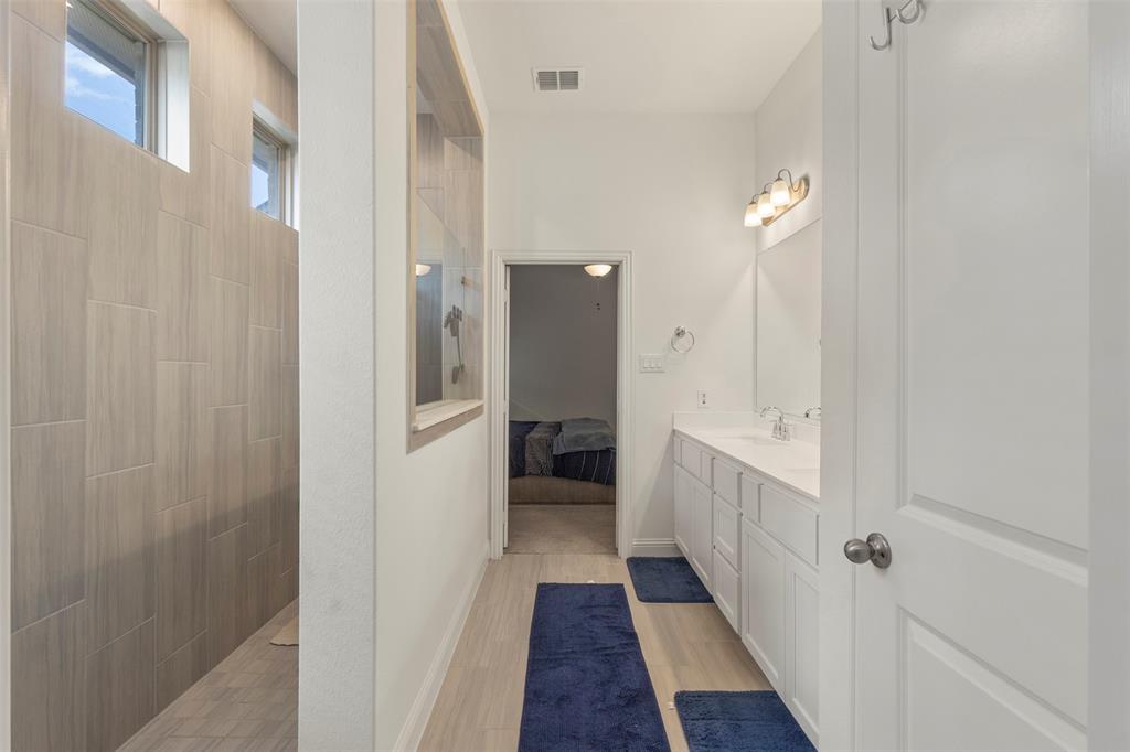 4131 Hudson Street Property Photo 19
