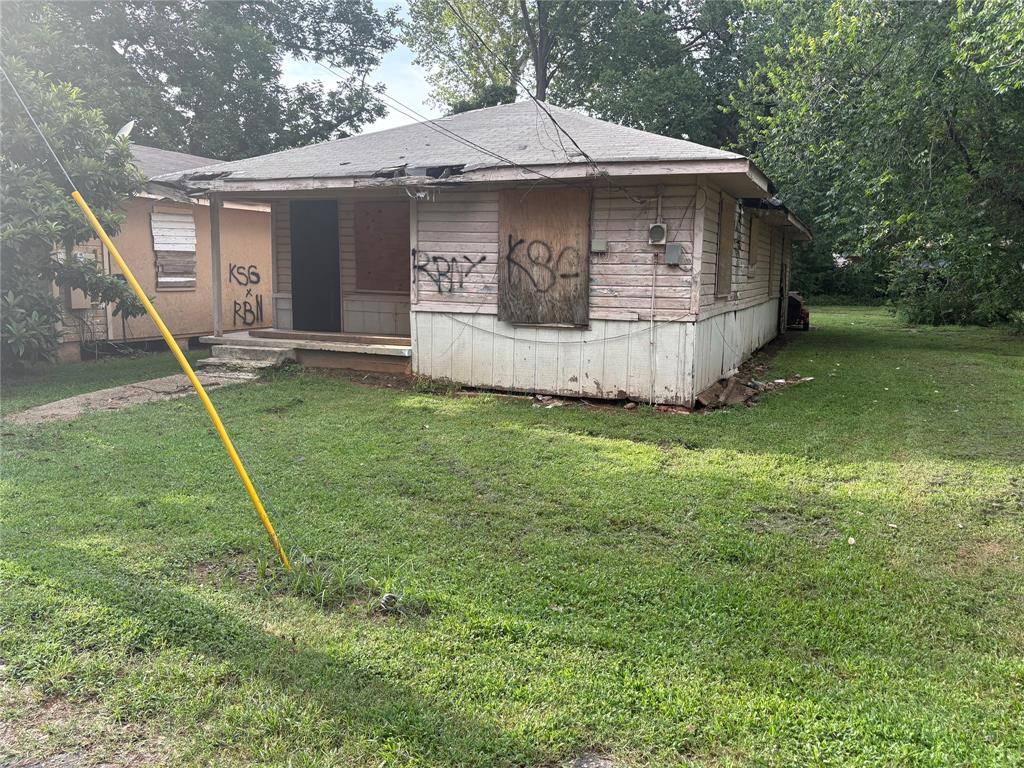 628 Kelly Street Property Photo 1
