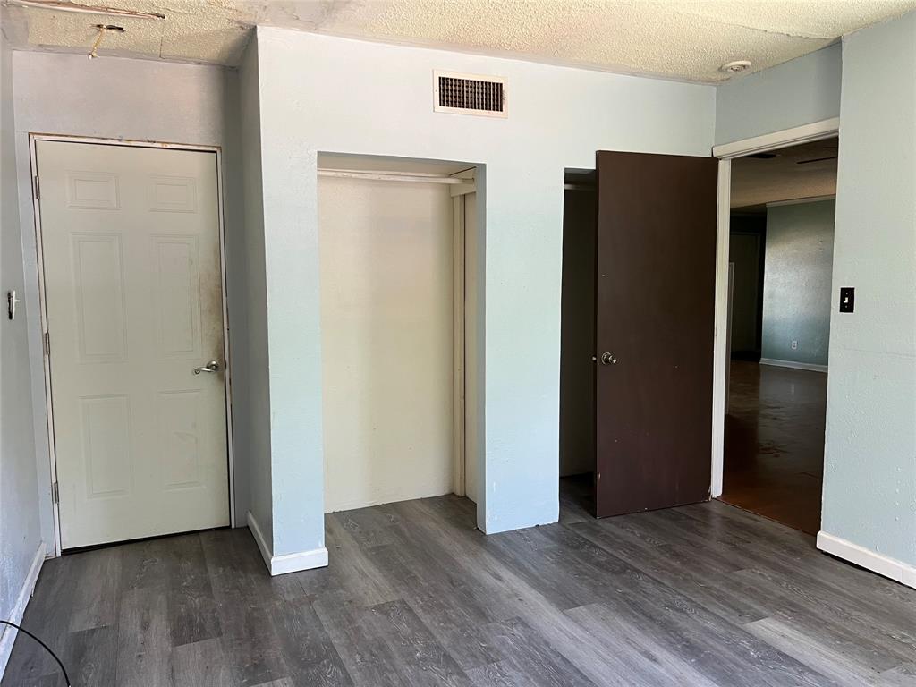 4306 Barnett Drive Property Photo 8