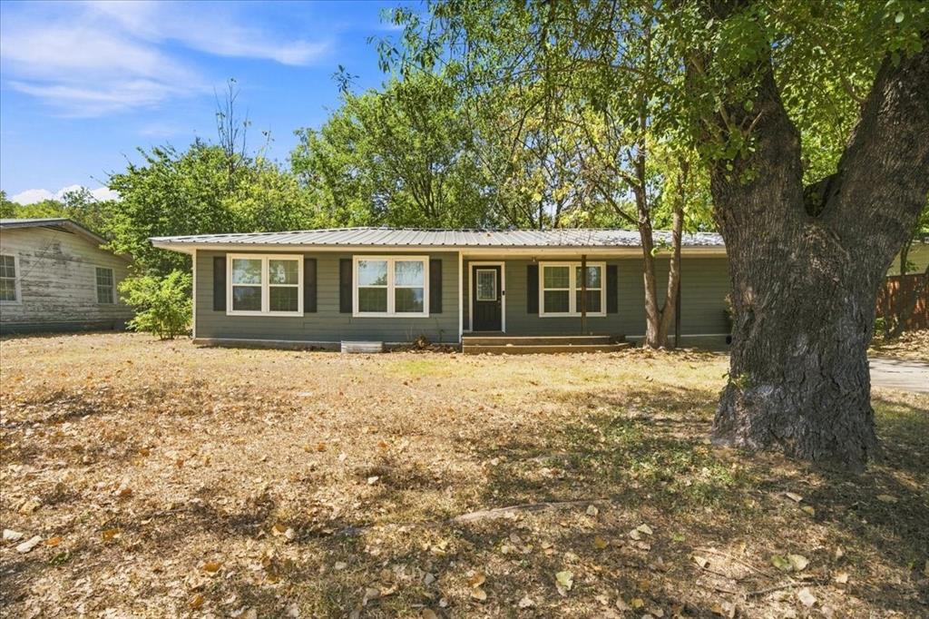 544 N Dison Drive Property Photo 1
