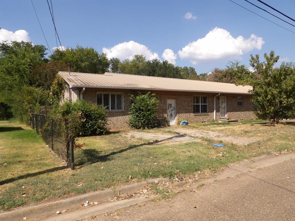 402 Keith Street Property Photo 2