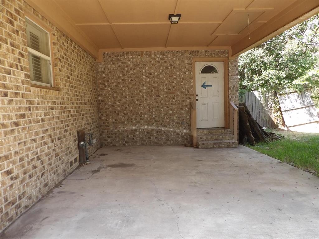 402 Keith Street Property Photo 4