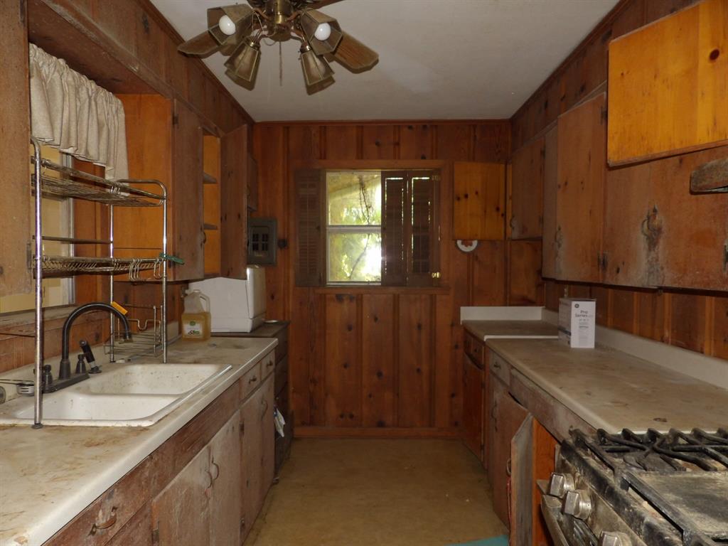 402 Keith Street Property Photo 7