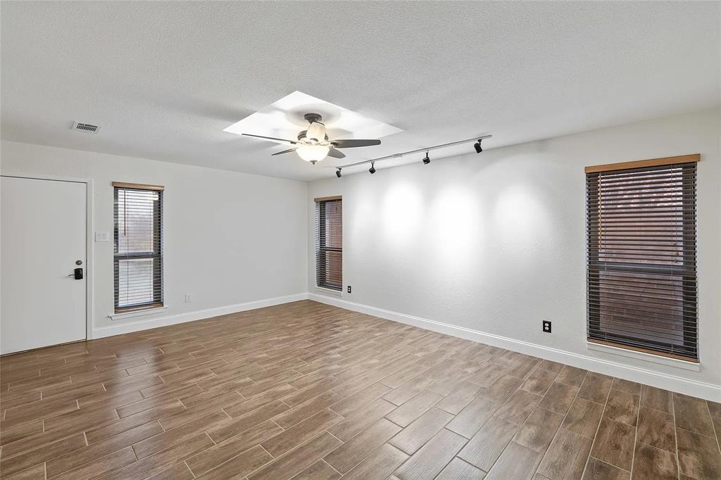 3827 Ashbury Lane Property Photo 21