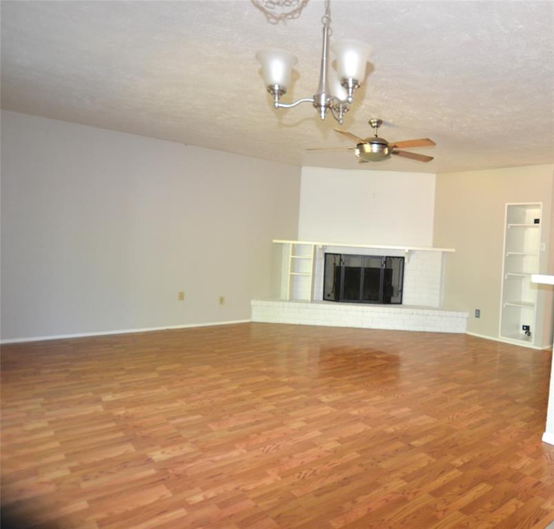 114 W Way Drive Property Photo 4