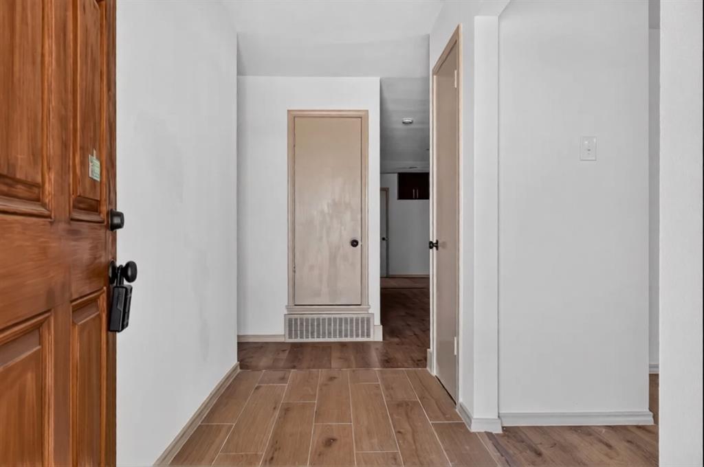 3811 Ovid Avenue Property Photo 2