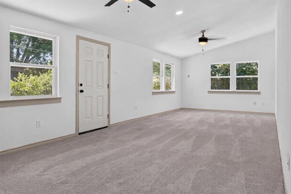 3811 Ovid Avenue Property Photo 12