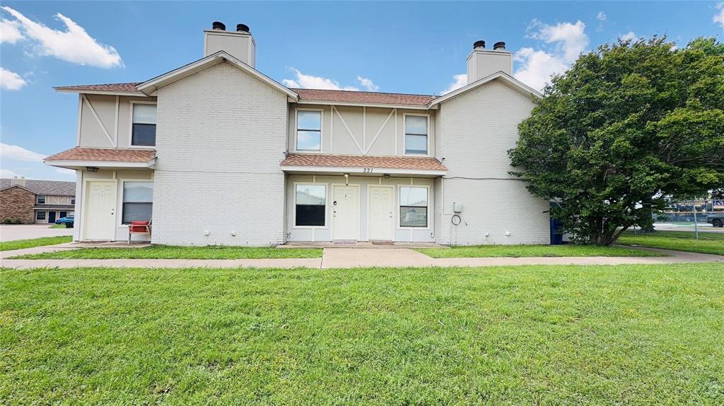 221 Meadow Court Property Photo 1