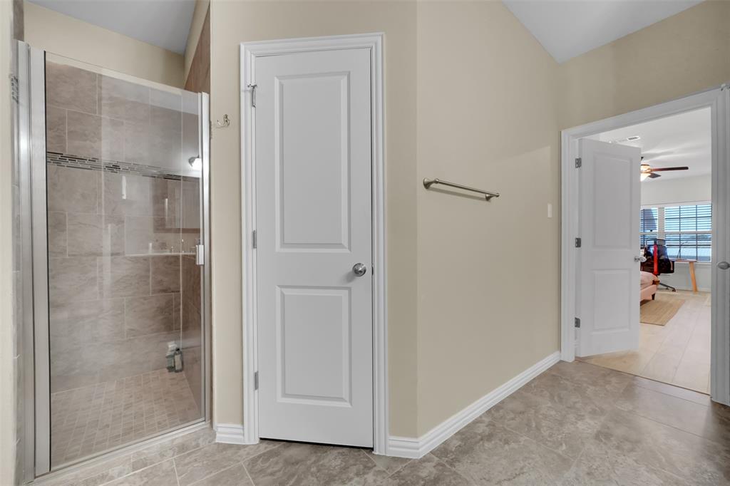 701 Overland Trail Property Photo 18