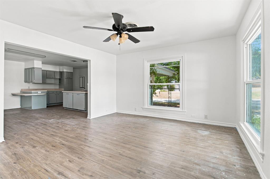 1031 Ritchey Street Property Photo 4