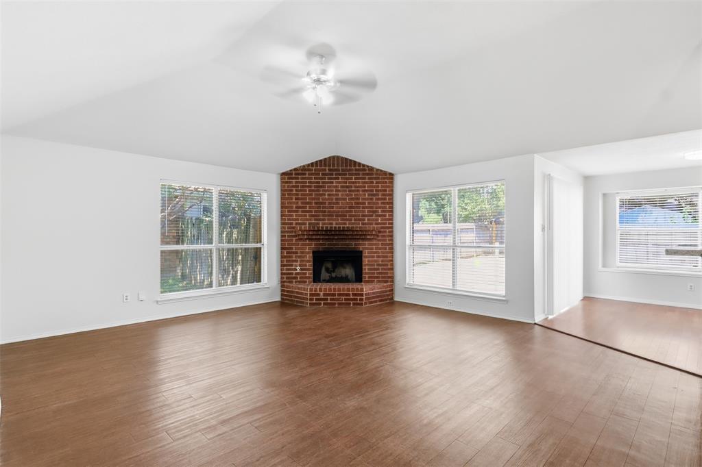 2866 White Oak Drive Property Photo 2