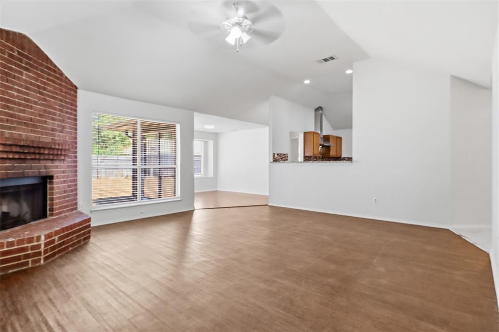2866 White Oak Drive Property Photo 4