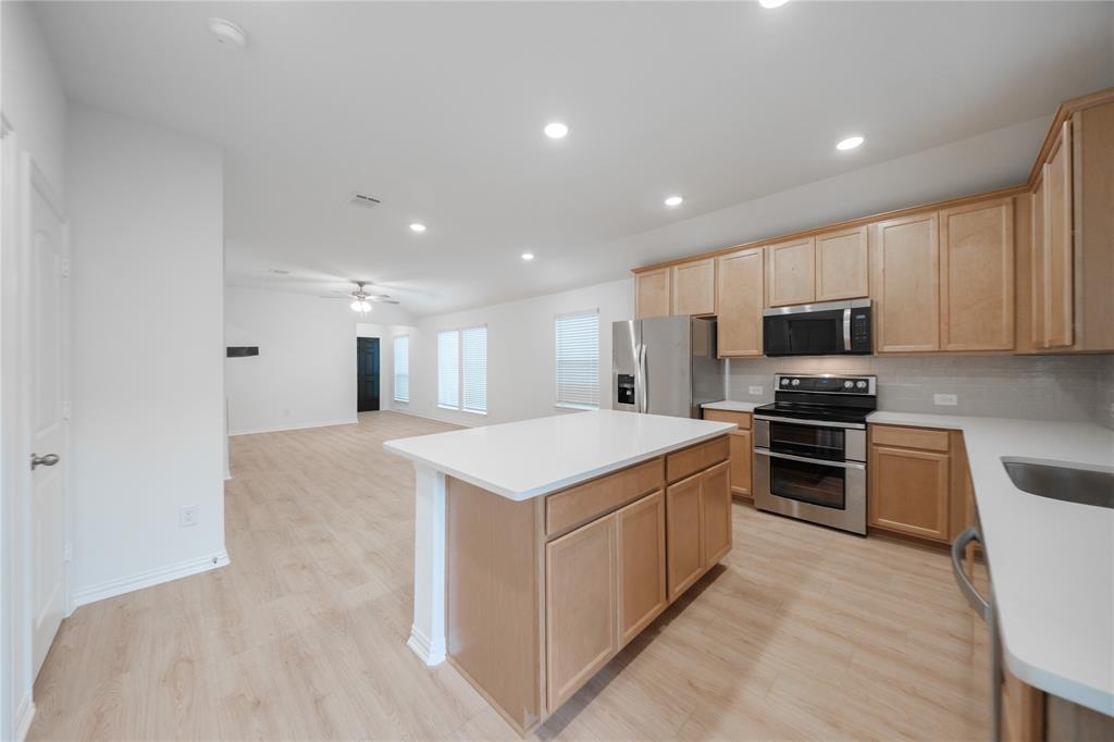 2506 Hawkins Street Property Photo 5