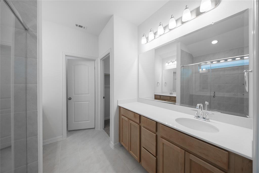 2506 Hawkins Street Property Photo 7