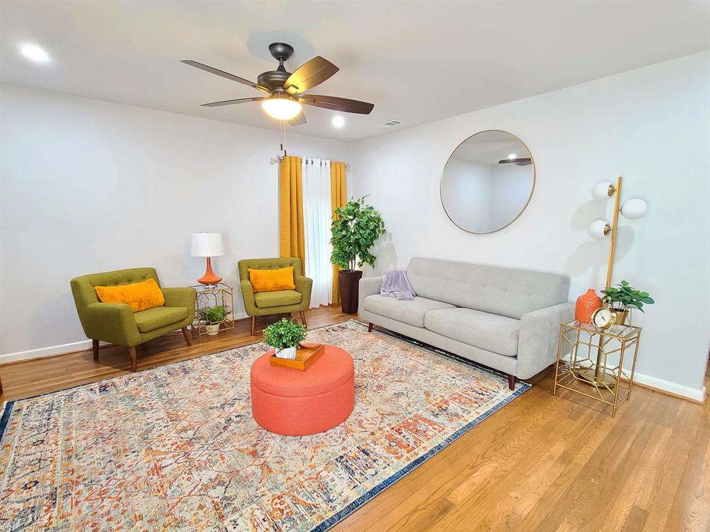 6331 Scyene Road Property Photo 4
