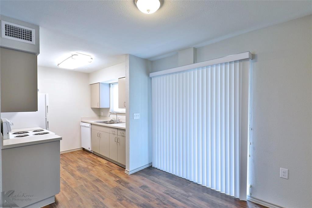 2800 Sayles Boulevard 02 A Property Photo 11