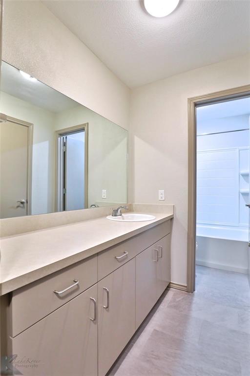 2800 Sayles Boulevard 02 A Property Photo 18