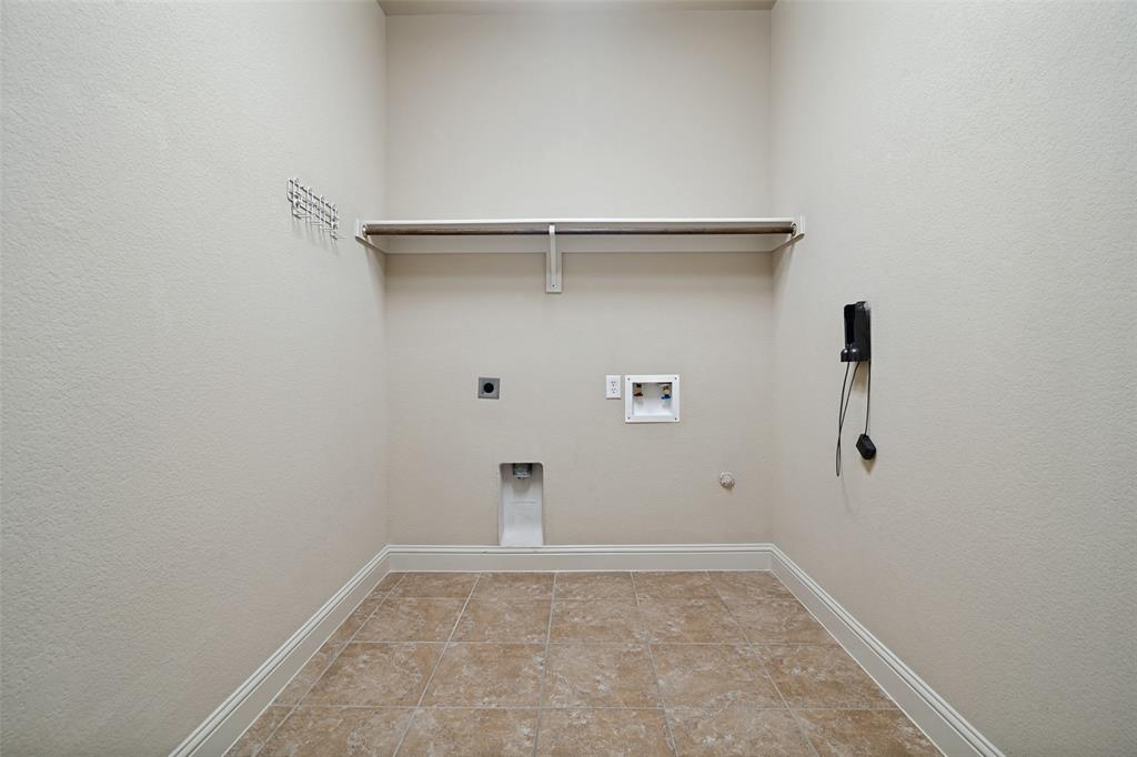 2512 Cedarwood Trail Property Photo 27