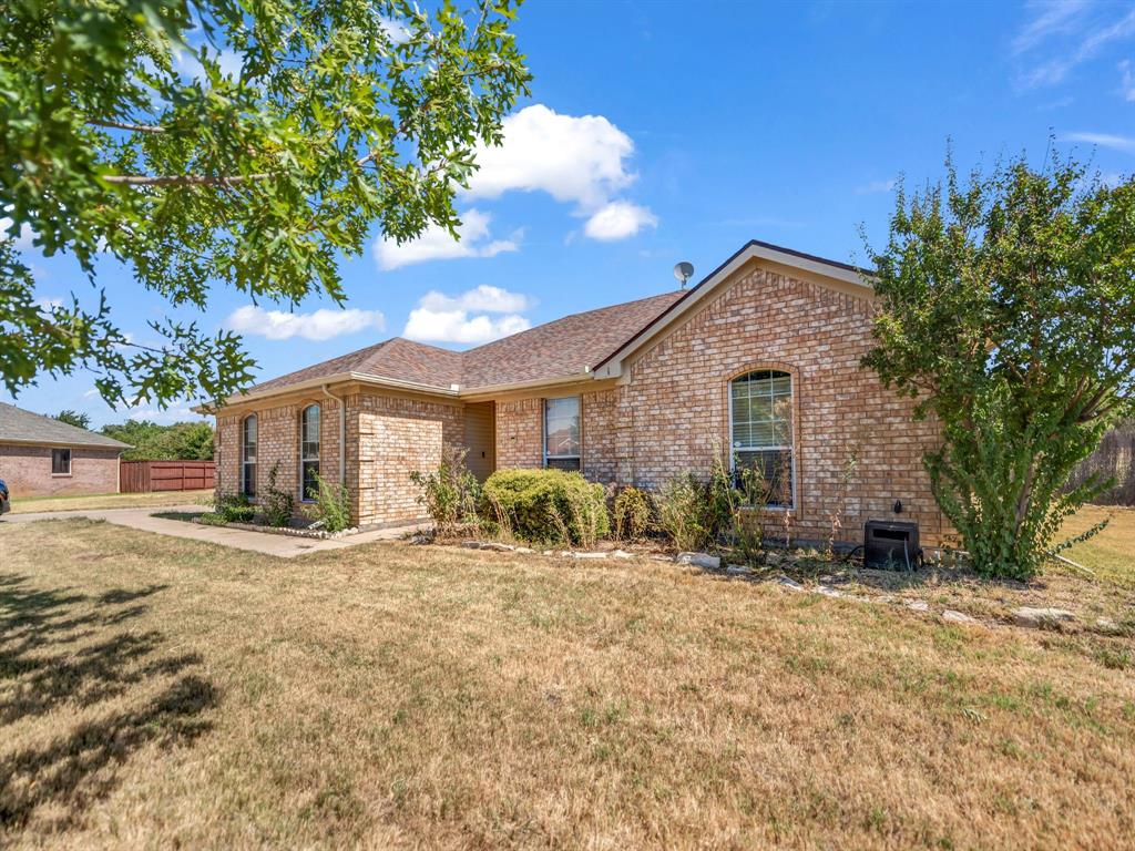 116 Butternut Court Property Photo 3