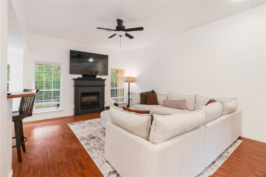 139 Parc Ouest Drive Property Photo 4
