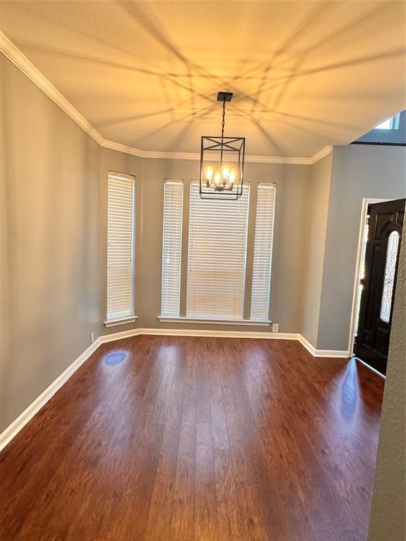 7585 Ravenhill Drive Property Photo 8