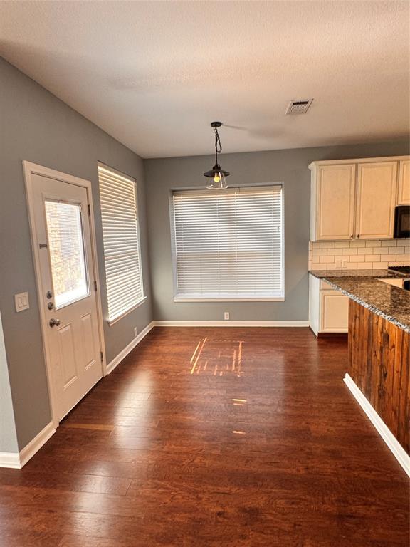 7585 Ravenhill Drive Property Photo 15