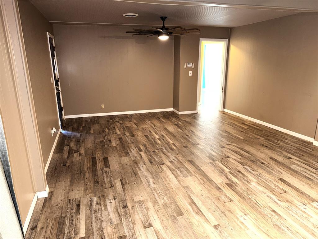 1211 W 12th Street Property Photo 13
