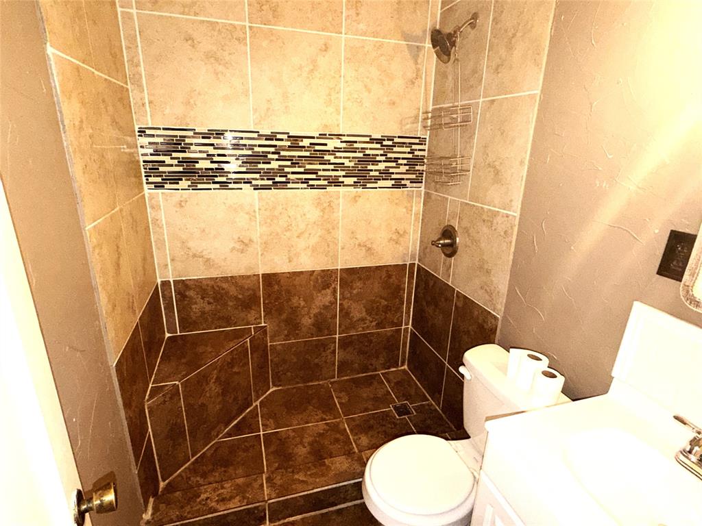 1211 W 12th Street Property Photo 19