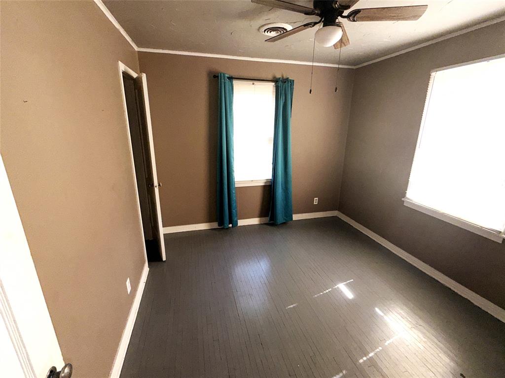 1211 W 12th Street Property Photo 21