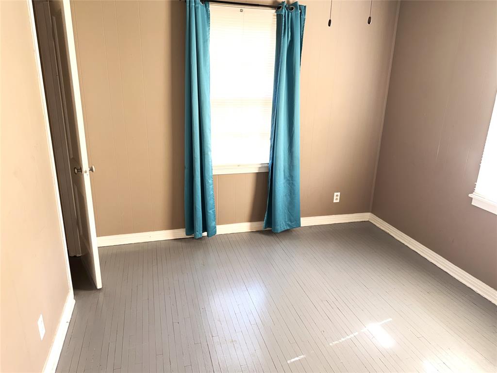 1211 W 12th Street Property Photo 22