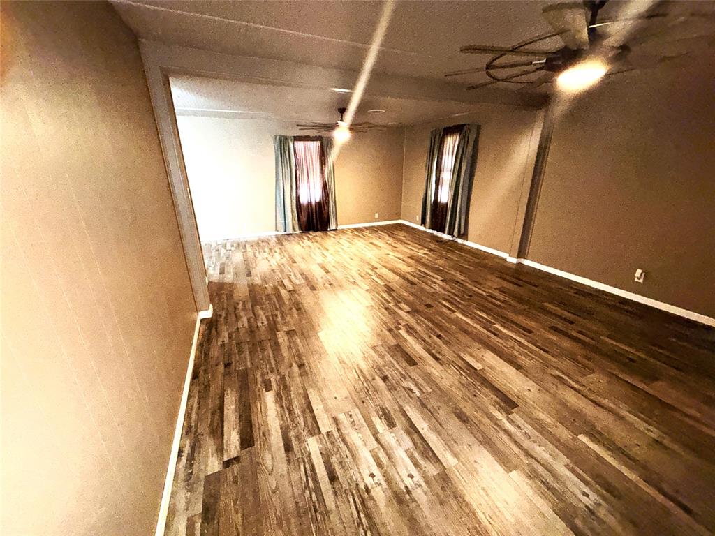 1211 W 12th Street Property Photo 29