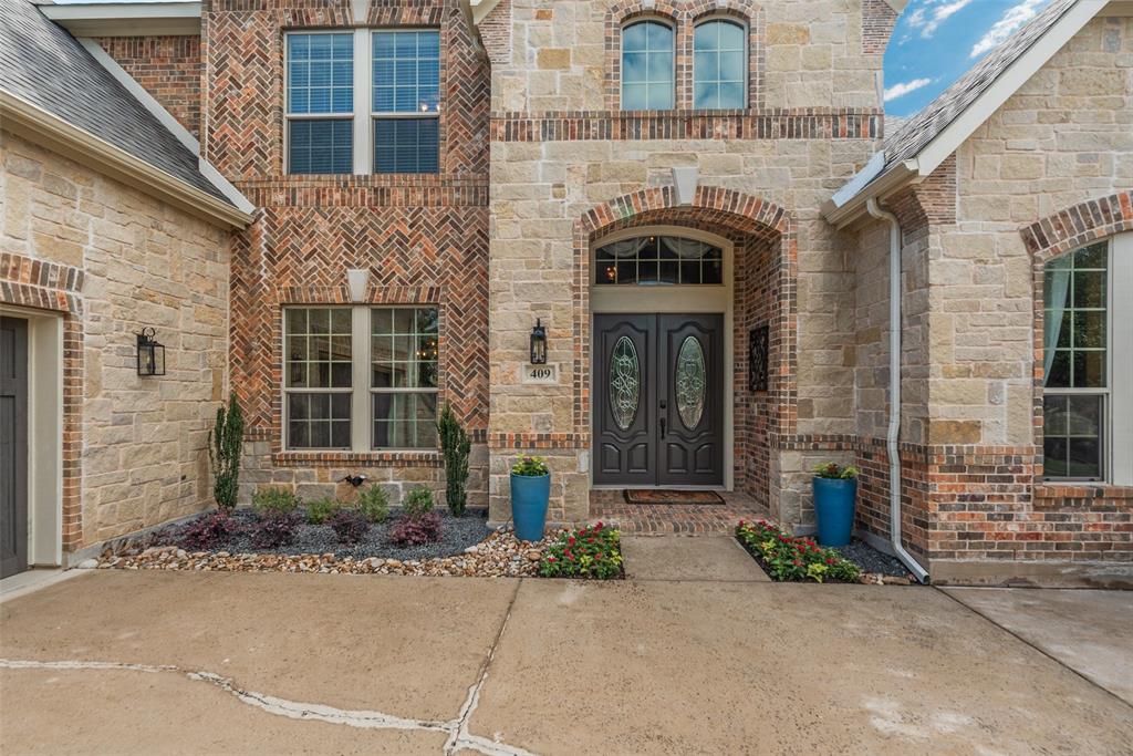 409 Silverado Trail Property Photo 3