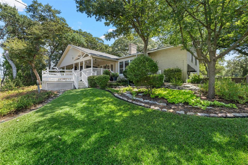 1300 Circlewood Drive Property Photo 6