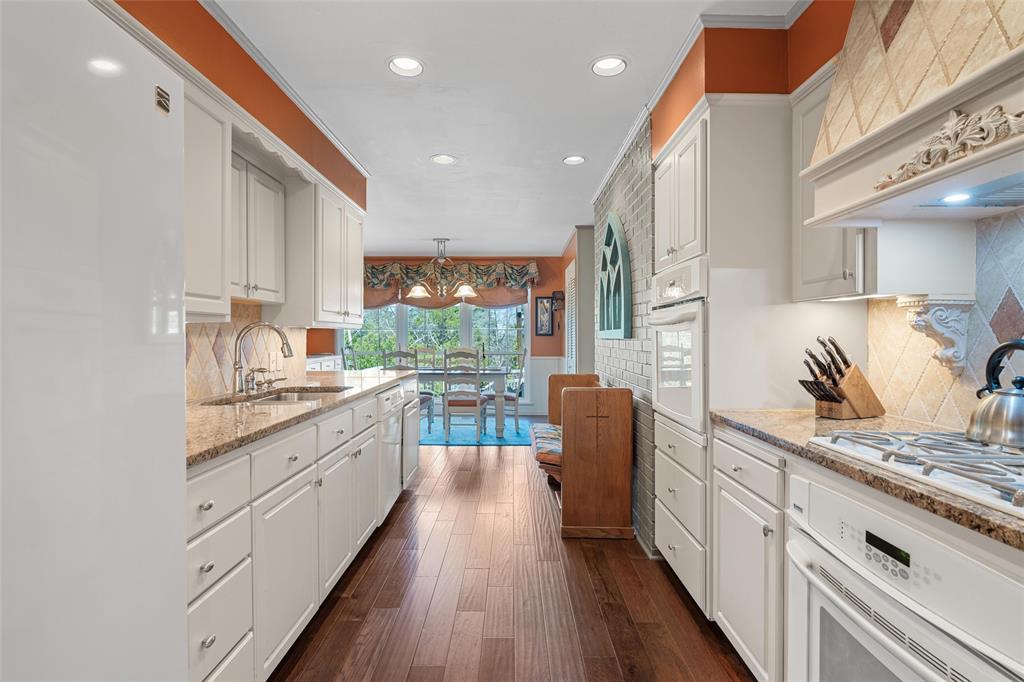 1300 Circlewood Drive Property Photo 14