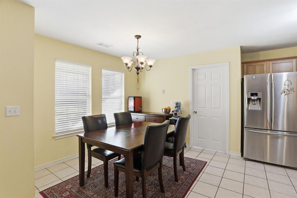 921 Calder Street Property Photo 9