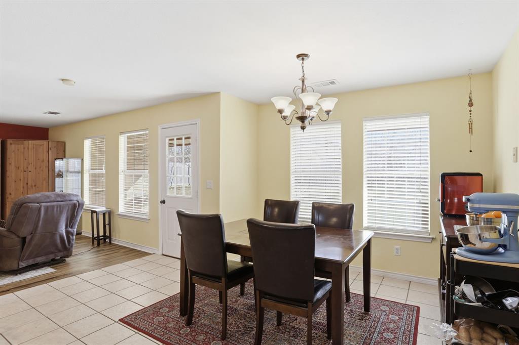 921 Calder Street Property Photo 11
