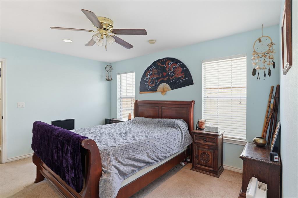 921 Calder Street Property Photo 14