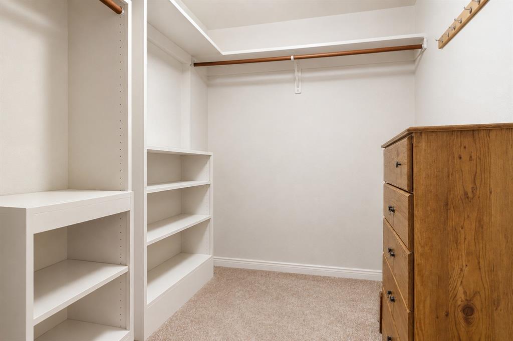 921 Calder Street Property Photo 16